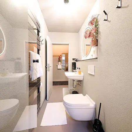 Ferienwohnung Xzllenz Kueche Bad S-Bahn Parken Smart-Tv Wellbeing Neunkirchen am Sand Zimmer foto